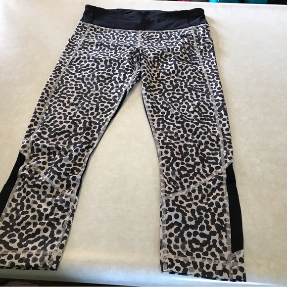 Lululemon leggings size 6 - Picture 3 of 12